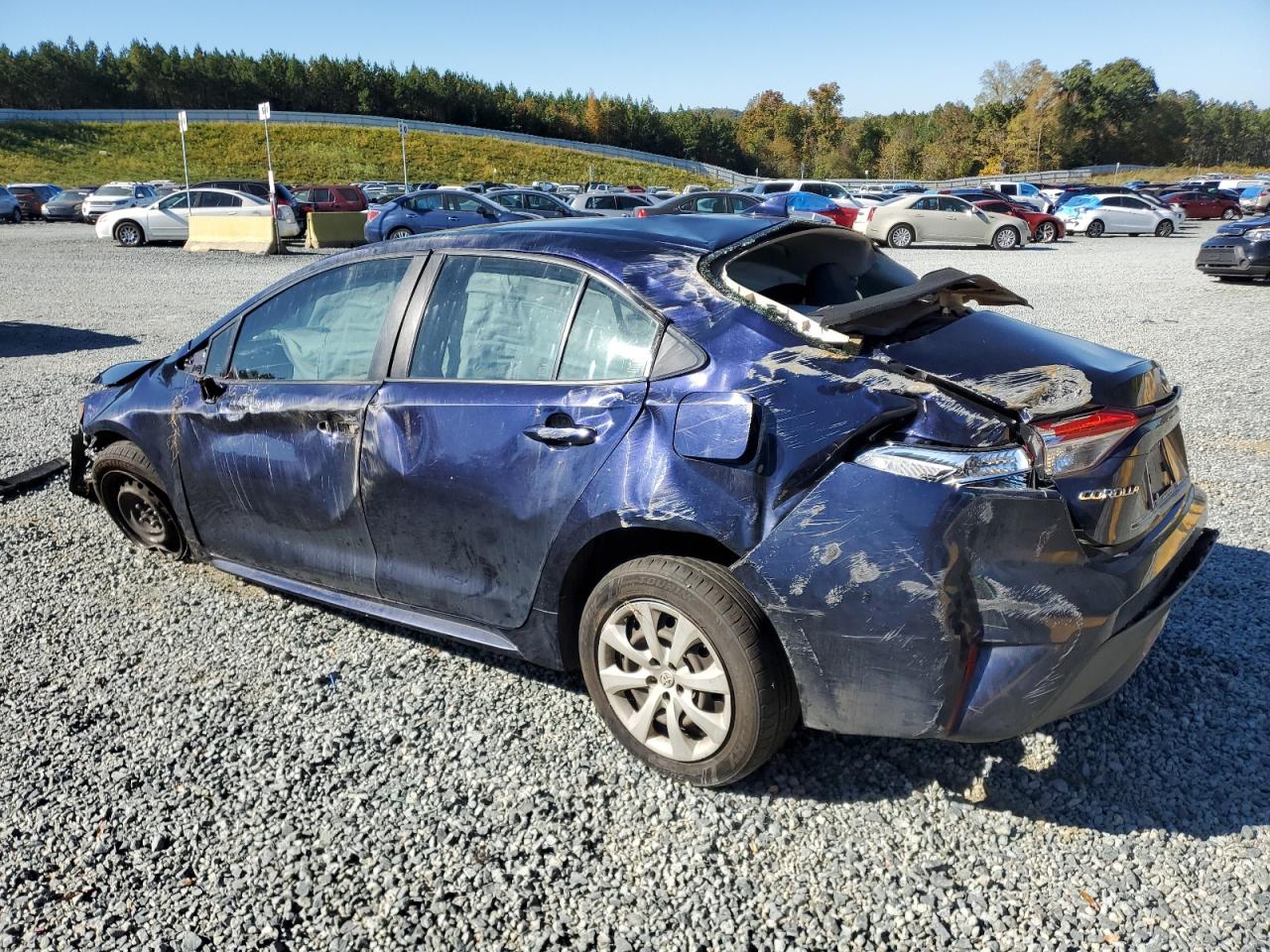 Obraz 2 z 2020 TOYOTA COROLLA LE 2020 z VIN JTDEPRAE2LJ049635