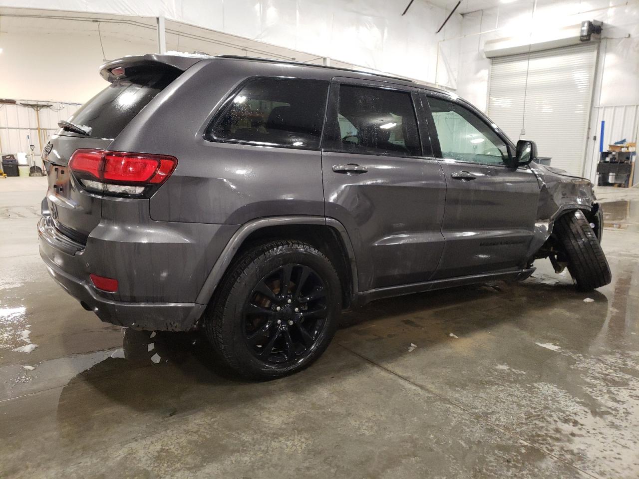 Изображение 3 2017 JEEP GRAND CHEROKEE LAREDO 2017 с VIN 1C4RJFAG0HC925052