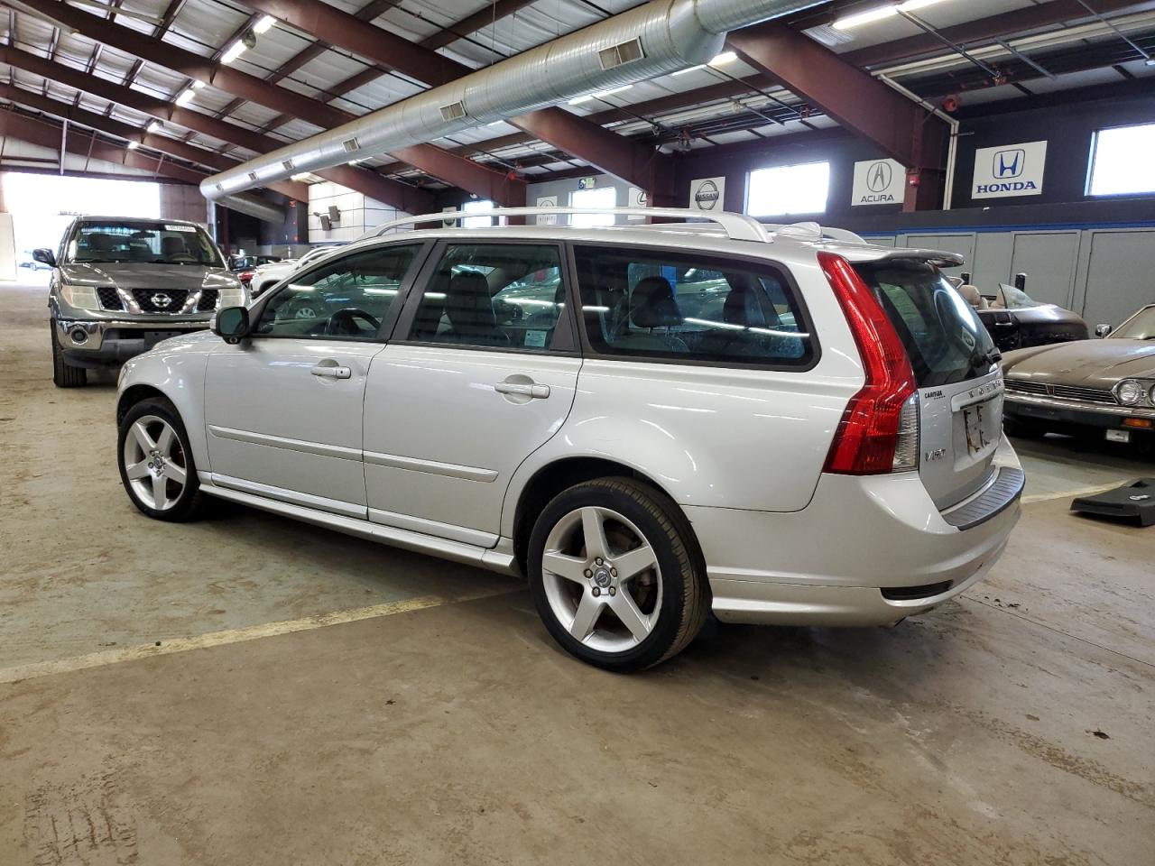 Image 2 of 2009 VOLVO V50 T5 2009 with VIN YV1MJ672892482477