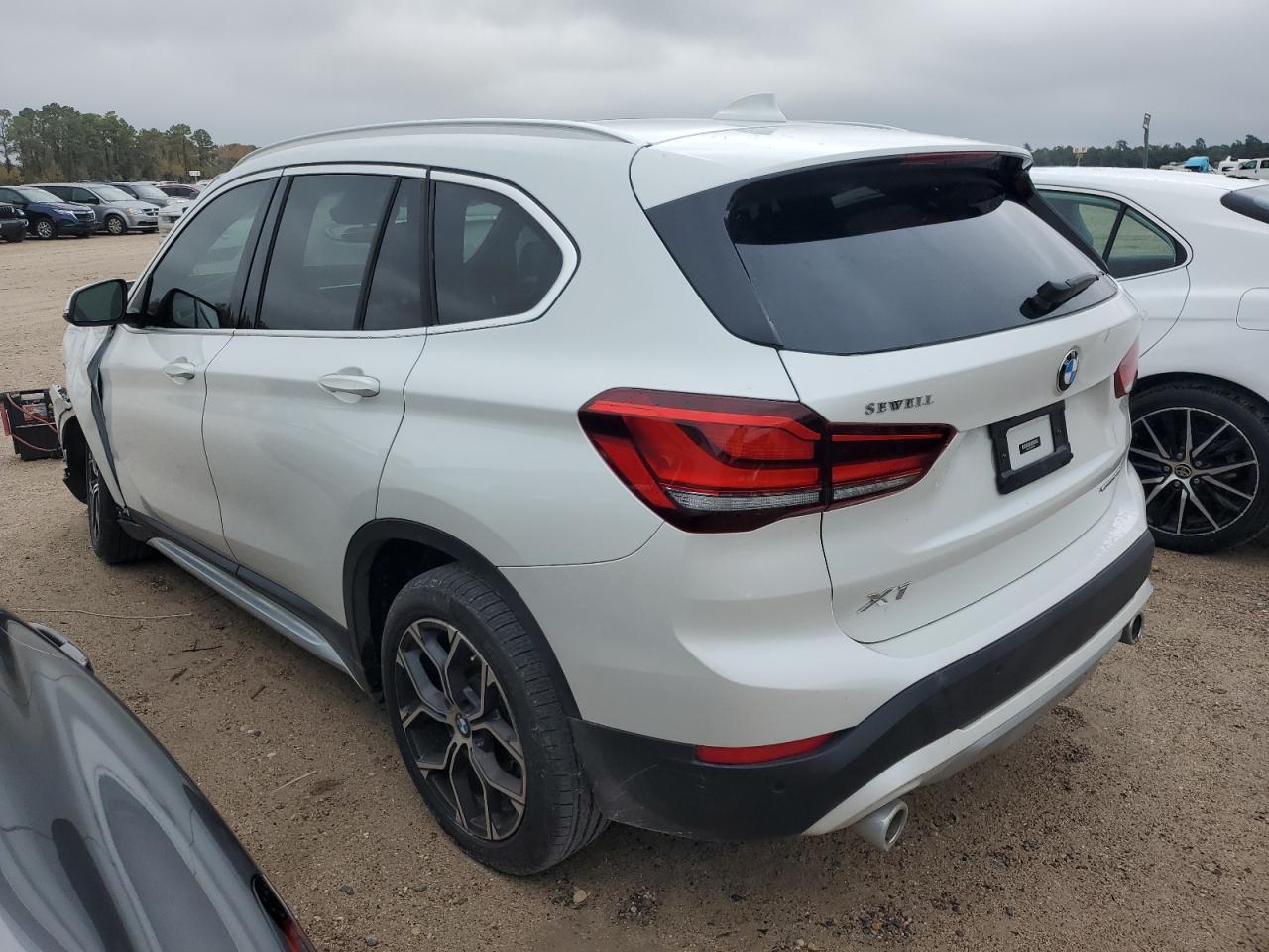 Image 2 of Bmw X1 Sdrive28I 2021 with VIN WBXJG7C02M5S10891