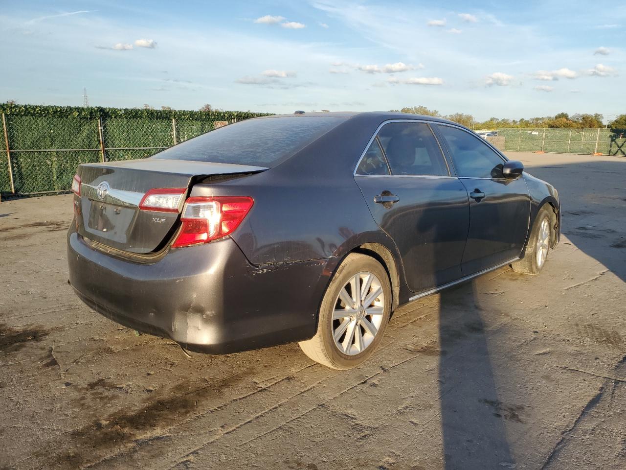 Изображение 3 2014 TOYOTA CAMRY SE 2014 с VIN 4T1BK1FK1EU539854