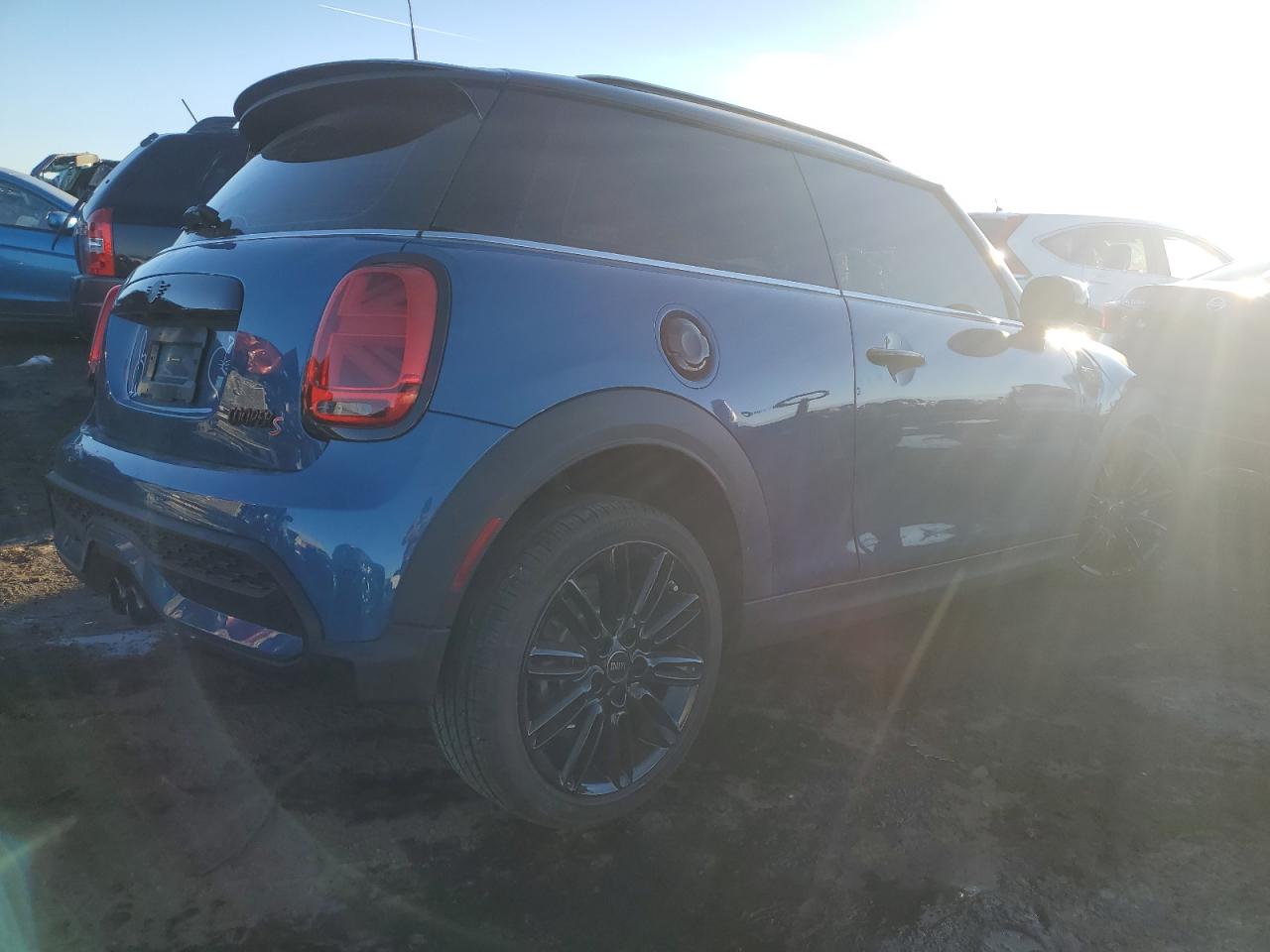 Изображение 3 2024 MINI COOPER S 2024 с VIN WMW53DH03R2U83295