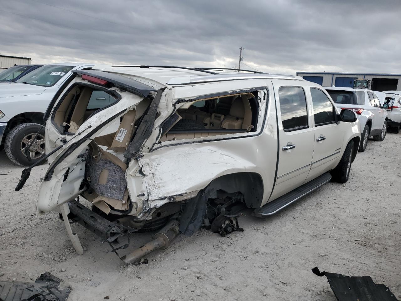 Obraz 3 z 2012 GMC YUKON XL DENALI 2012 z VIN 1GKS1MEF4CR259458