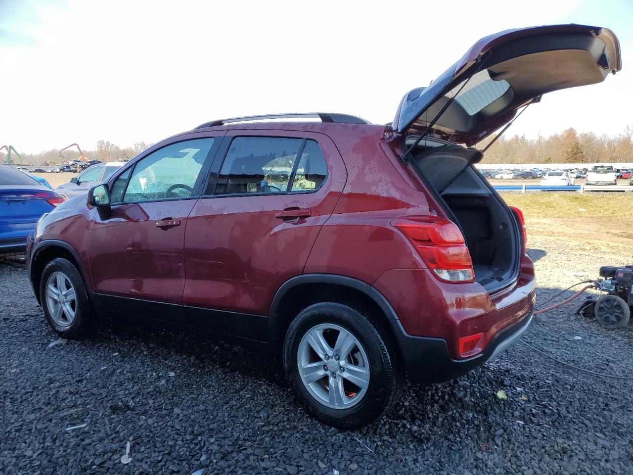 Изображение 2 2021 CHEVROLET TRAX 1LT 2021 с VIN KL7CJPSB3MB317926