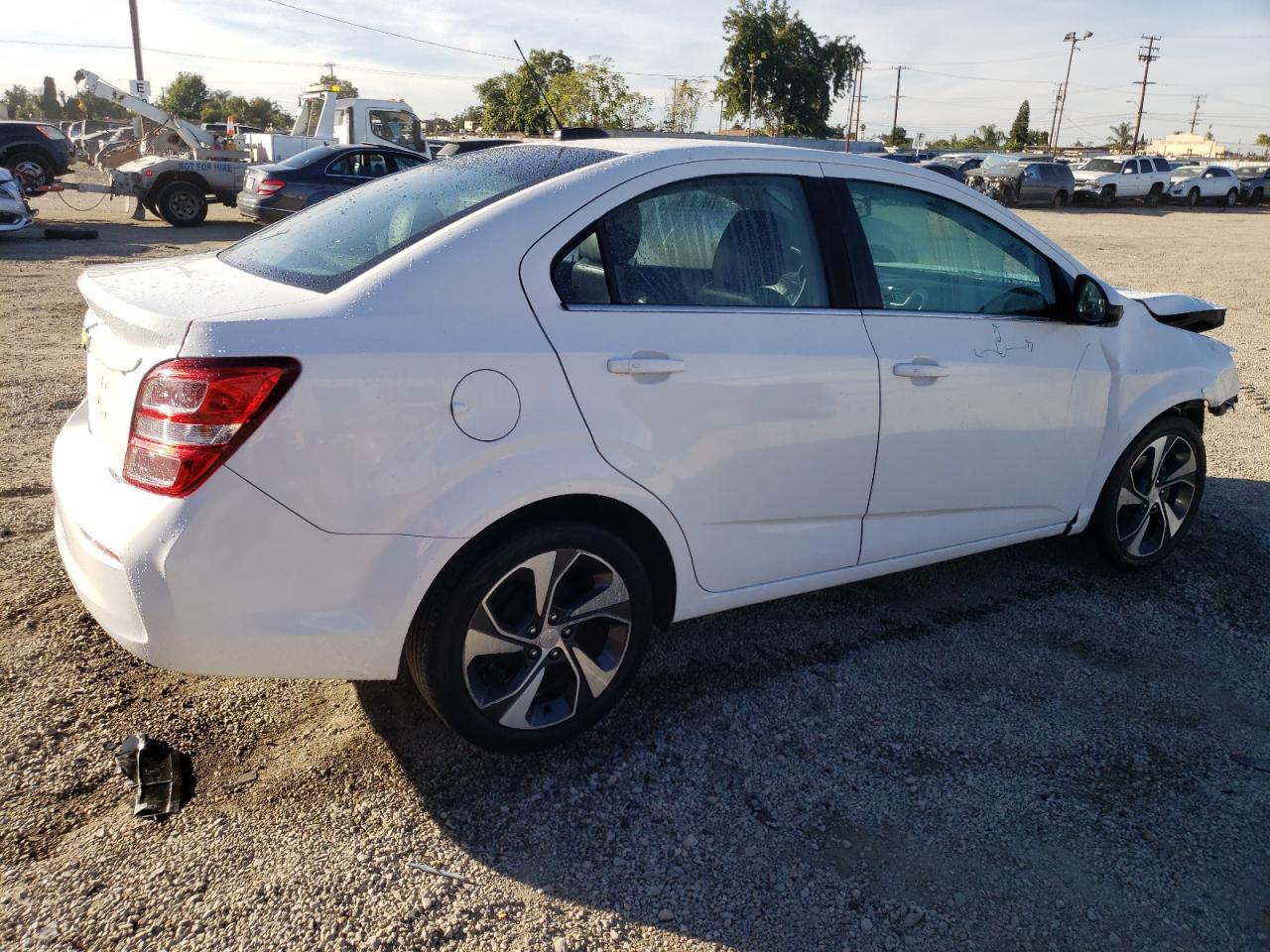 Изображение 3 2017 CHEVROLET SONIC PREMIER 2017 с VIN 1G1JF5SB3H4139390