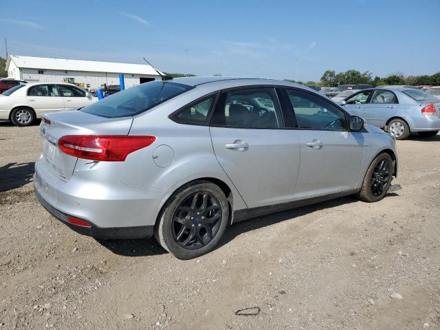 Image 3 of 2016 FORD FOCUS SE 2016 with VIN 1FADP3F26GL267682