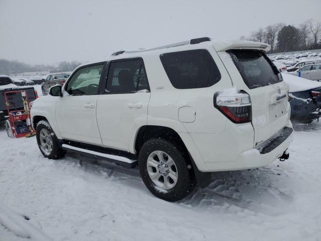 Изображение 2 2022 TOYOTA 4RUNNER SR5/SR5 PREMIUM 2022 с VIN JTENU5JR7N6053167