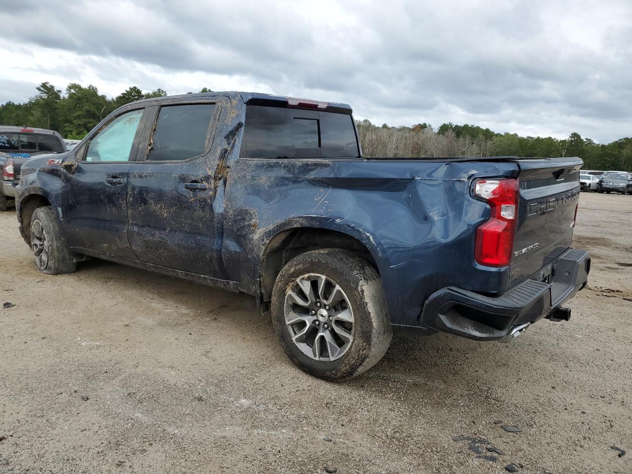 Obraz 2 z 2021 CHEVROLET SILVERADO K1500 RST 2021 z VIN 3GCUYEED2MG333157