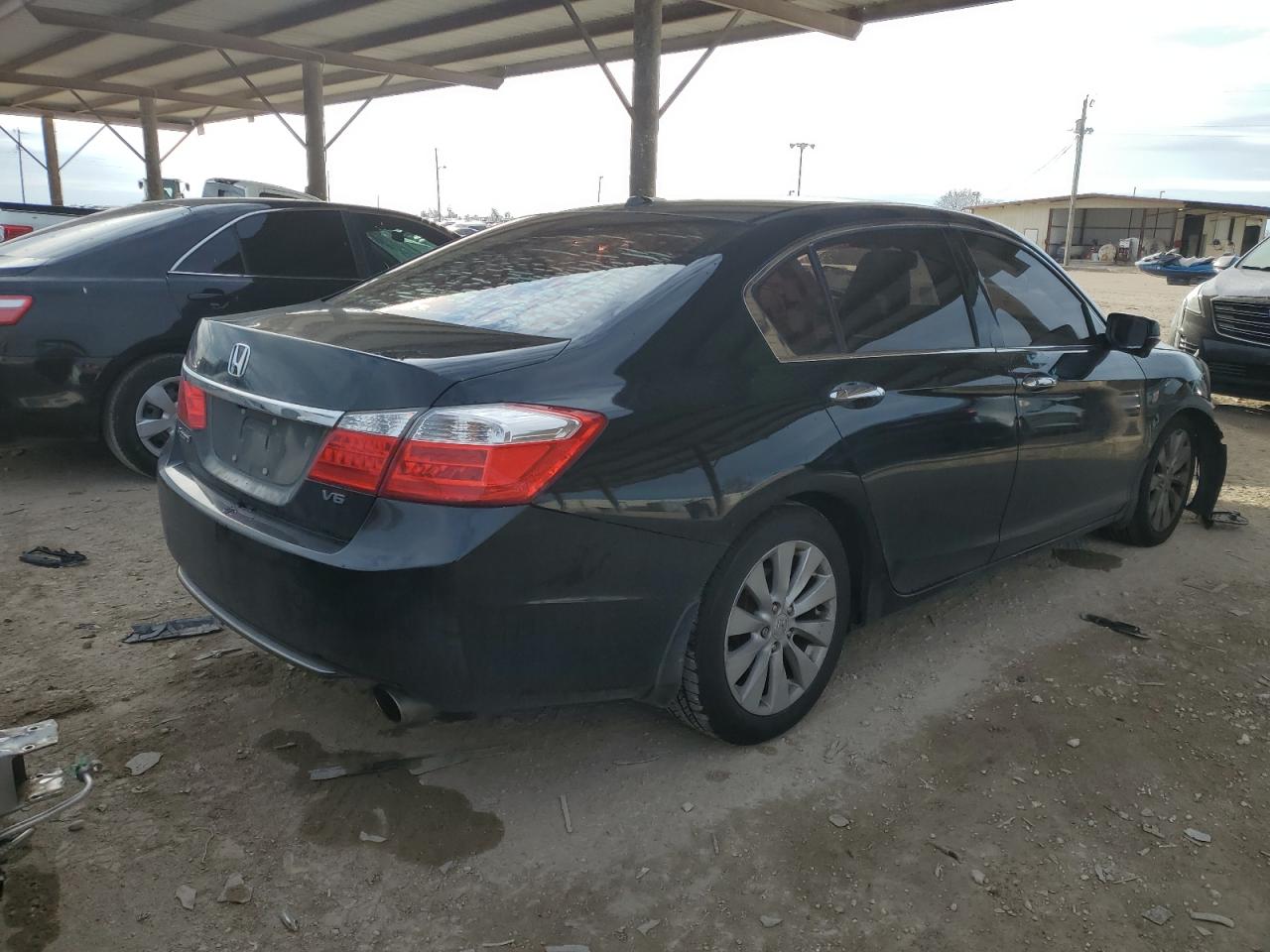 Image 3 of 2013 HONDA ACCORD EXL 2013 with VIN 1HGCR3F88DA031497