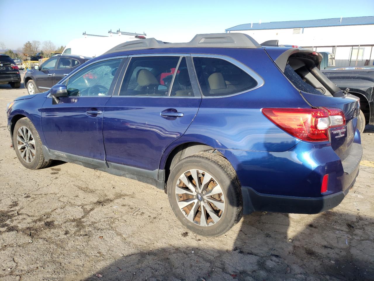 Изображение 2 2016 SUBARU OUTBACK 2.5I LIMITED 2016 с VIN 4S4BSANC3G3323247
