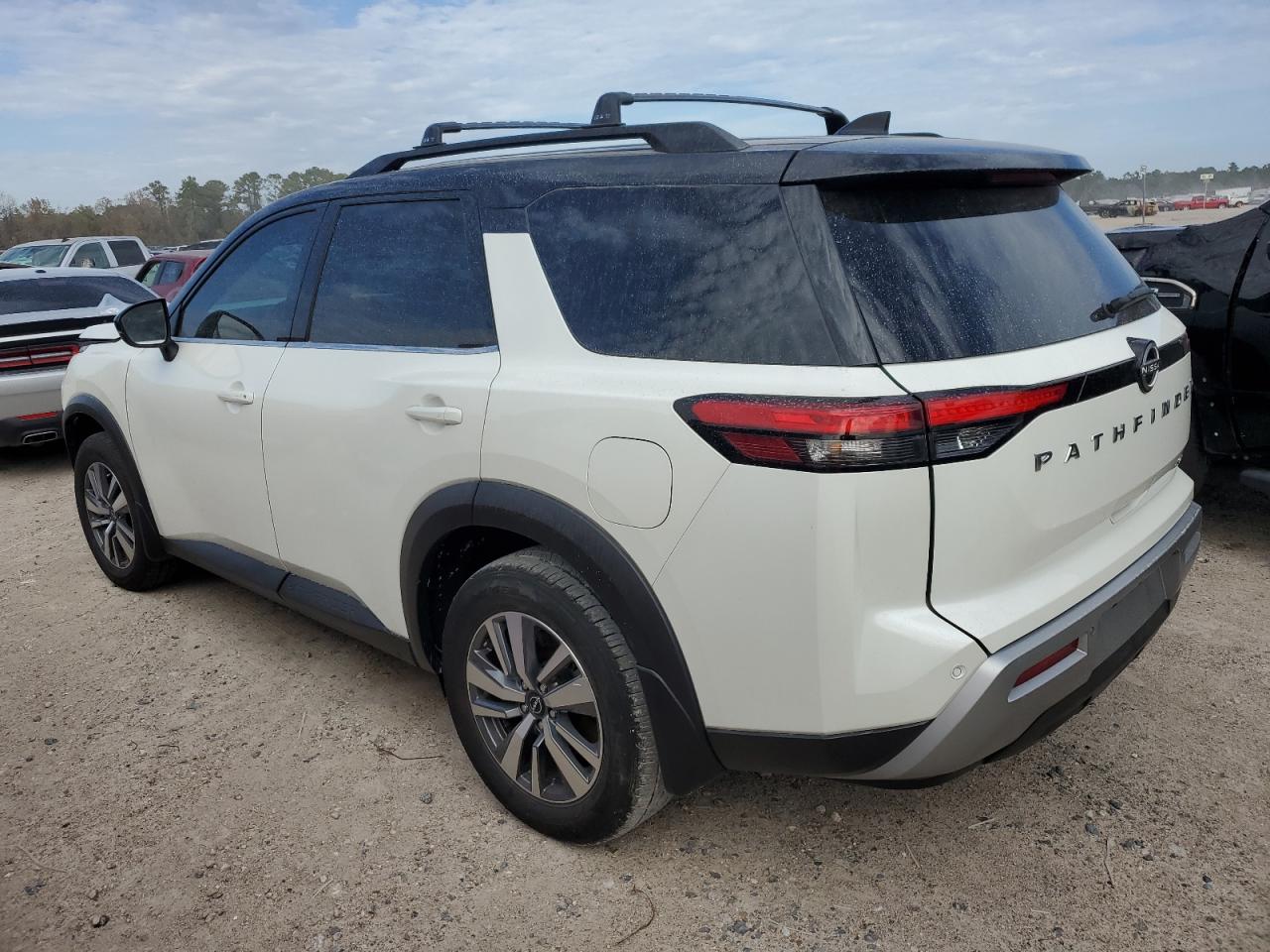 Obraz 2 z Nissan Pathfinder Sl 2023 z VIN 5N1DR3CA7PC237652