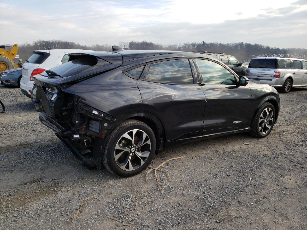 Image 3 of 2022 FORD MUSTANG MACH-E PREMIUM 2022 with VIN 3FMTK3SU0NMA11329