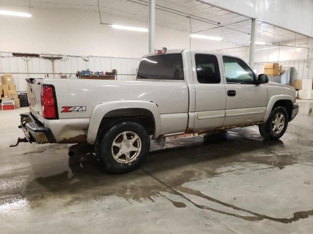 Obraz 3 z 2006 CHEVROLET SILVERADO K1500 2006 z VIN 1GCEK19B46Z170201