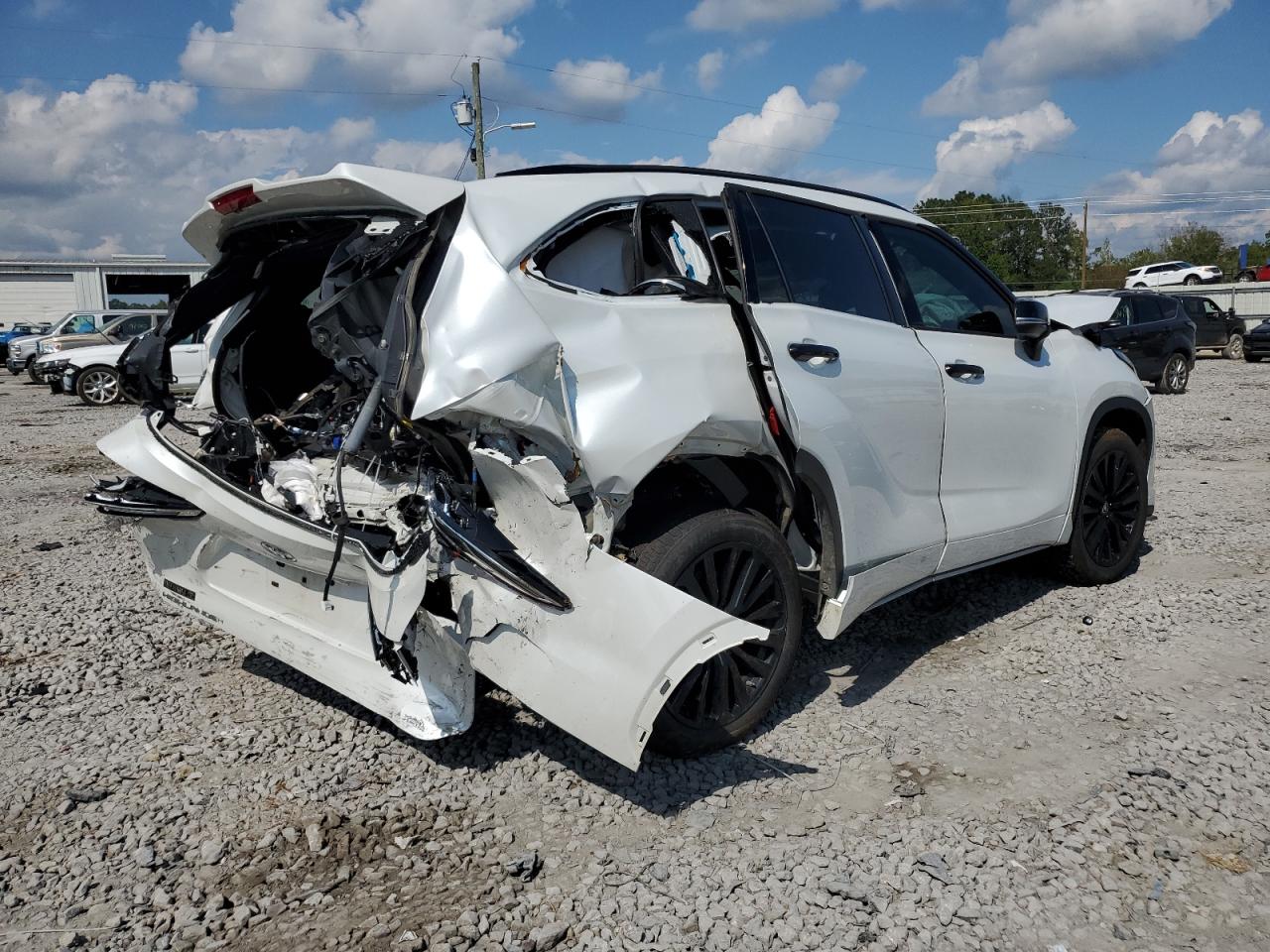 Изображение 3 2023 TOYOTA HIGHLANDER L 2023 с VIN 5TDKDRAH8PS024740
