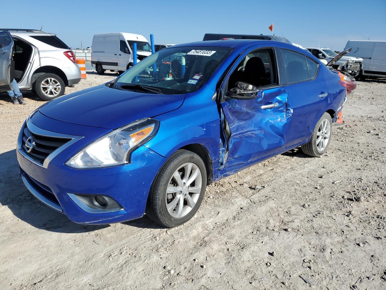 Obraz 1 z 2015 NISSAN VERSA S 2015 z VIN 3N1CN7AP9FL802788