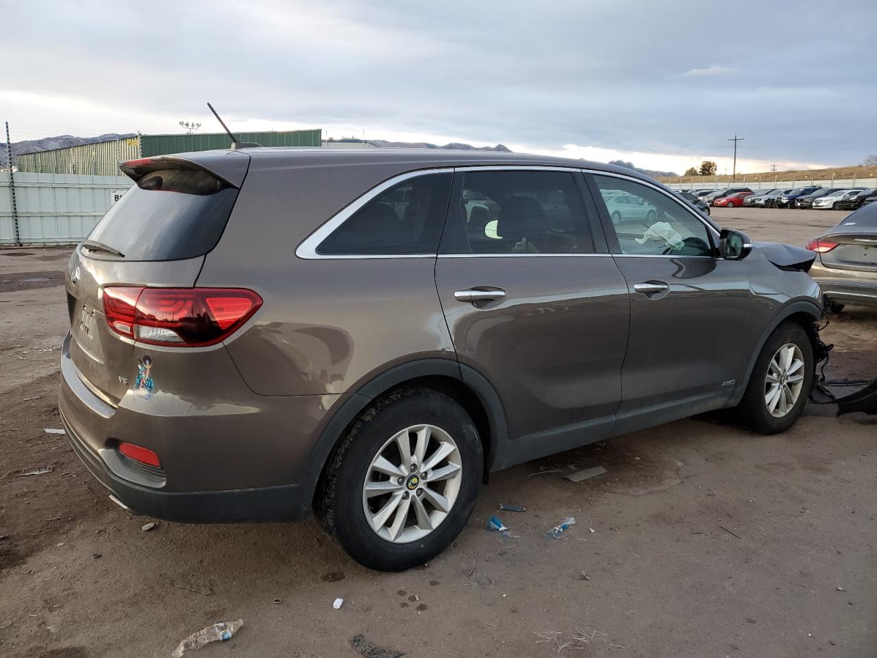 Изображение 3 2019 KIA SORENTO LX 2019 с VIN 5XYPGDA52KG495794