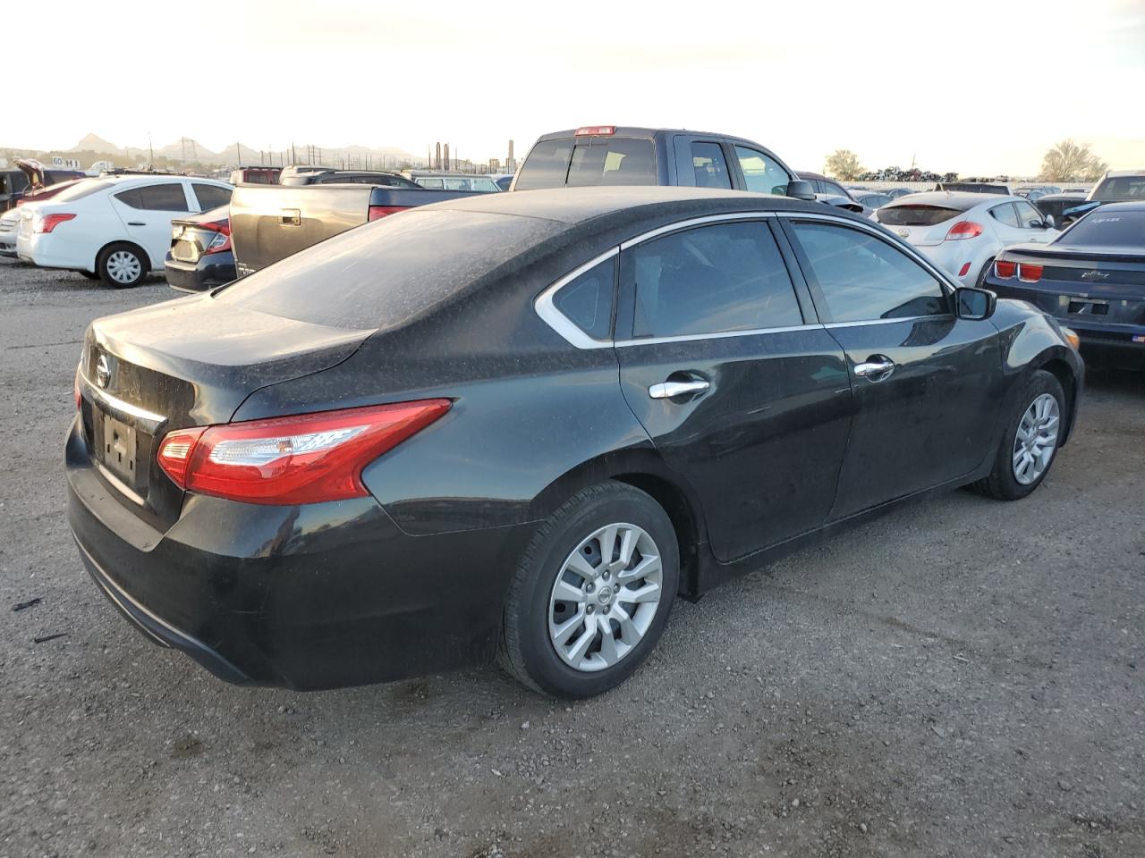 Image 3 of 2017 NISSAN ALTIMA 2.5 2017 with VIN 1N4AL3AP4HN302842
