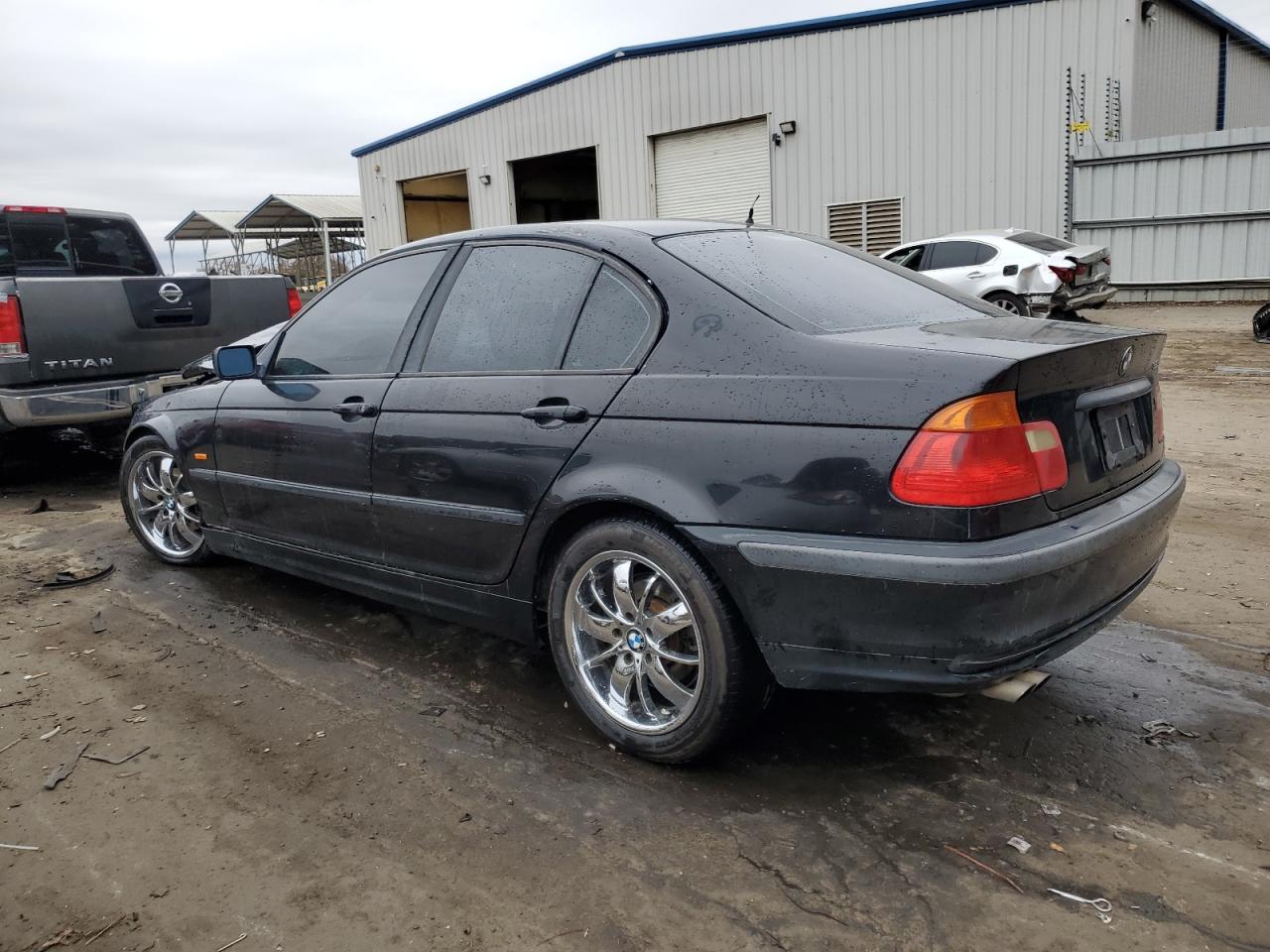 Image 2 of 2000 BMW 323 I 2000 with VIN WBAAM3347YKC67239