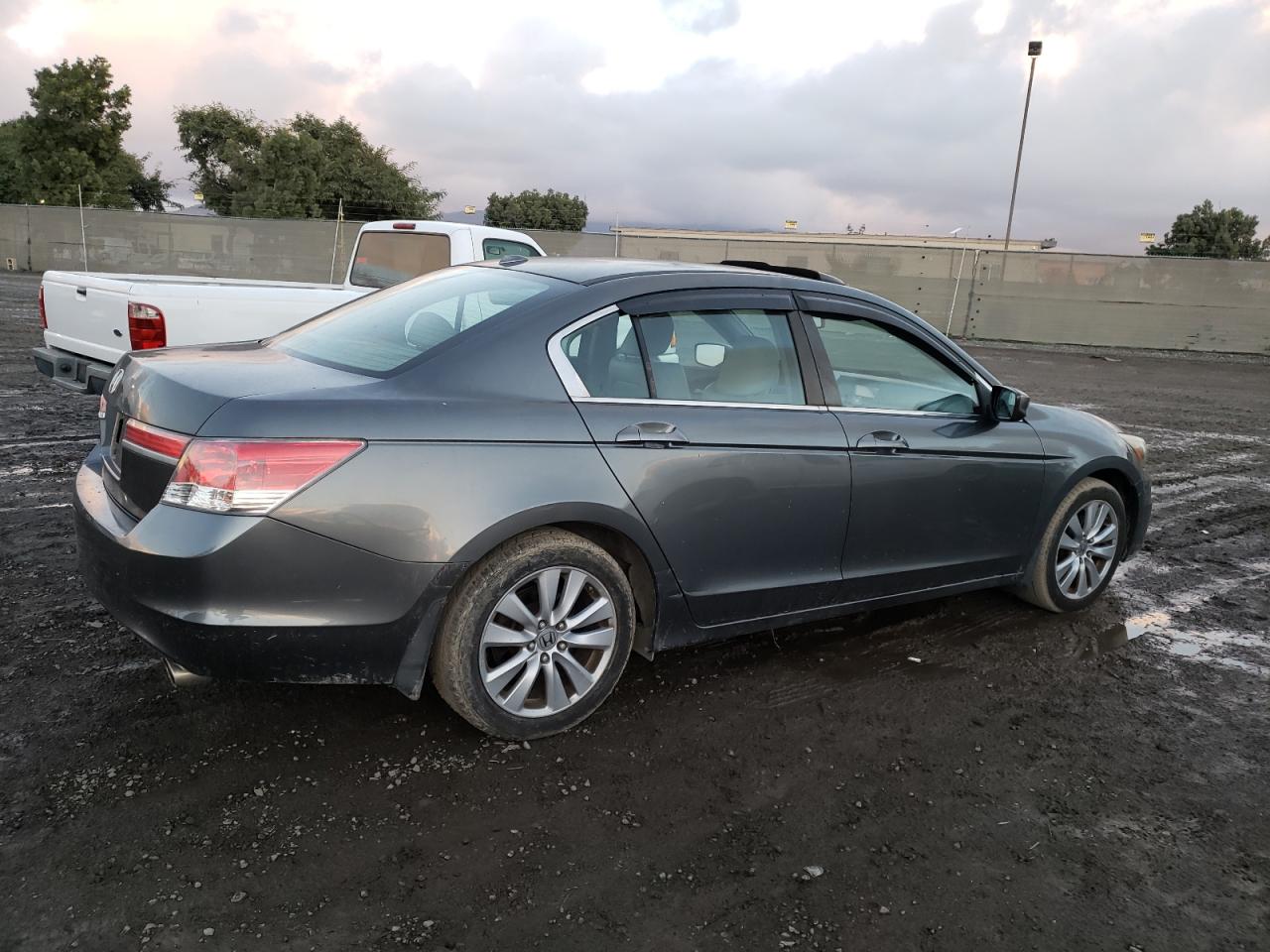 Image 3 of 2011 HONDA ACCORD EXL 2011 with VIN 1HGCP2F84BA039349