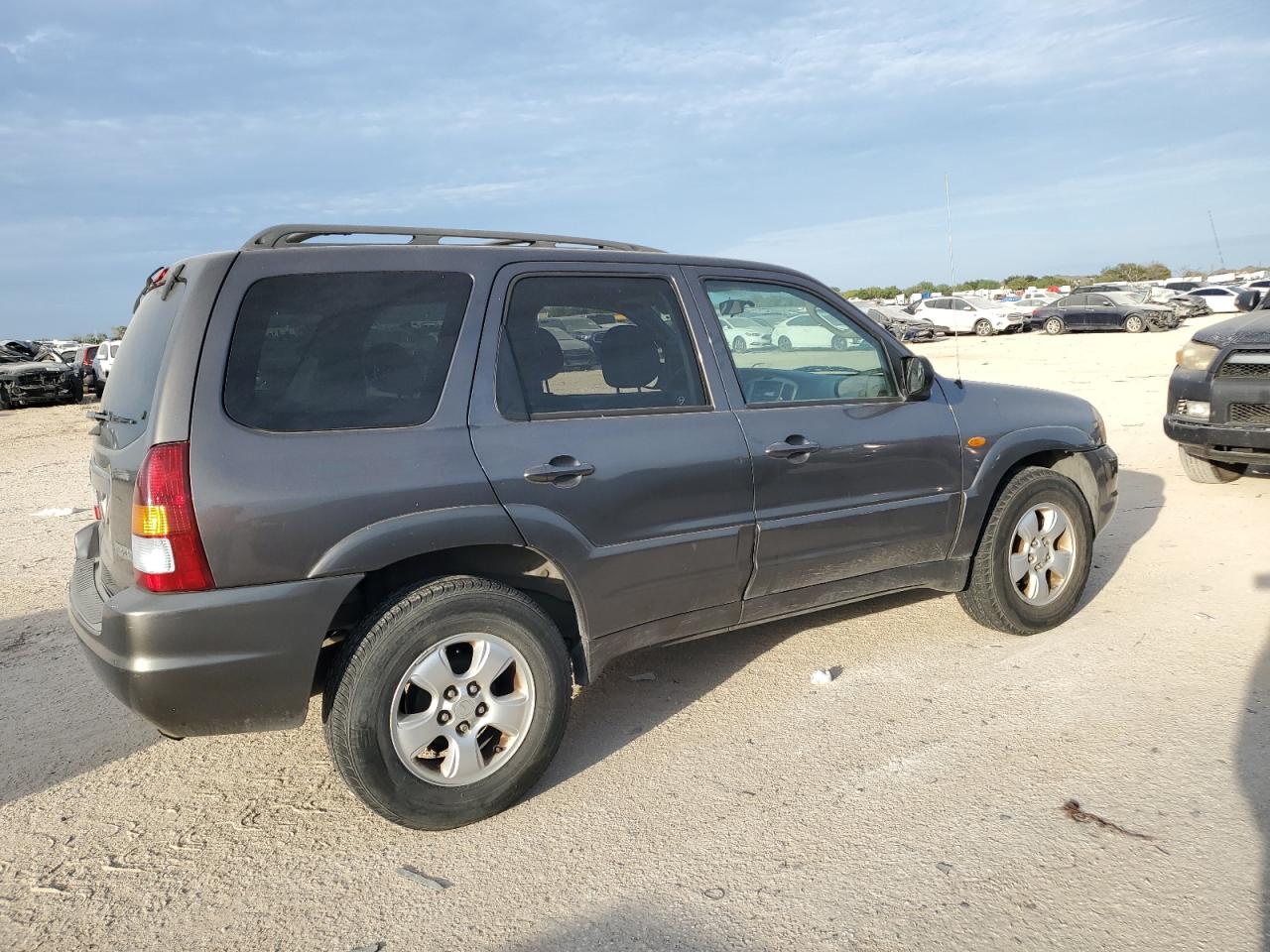 Obraz 3 z 2004 MAZDA TRIBUTE LX 2004 z VIN 4F2YZ04104KM26471