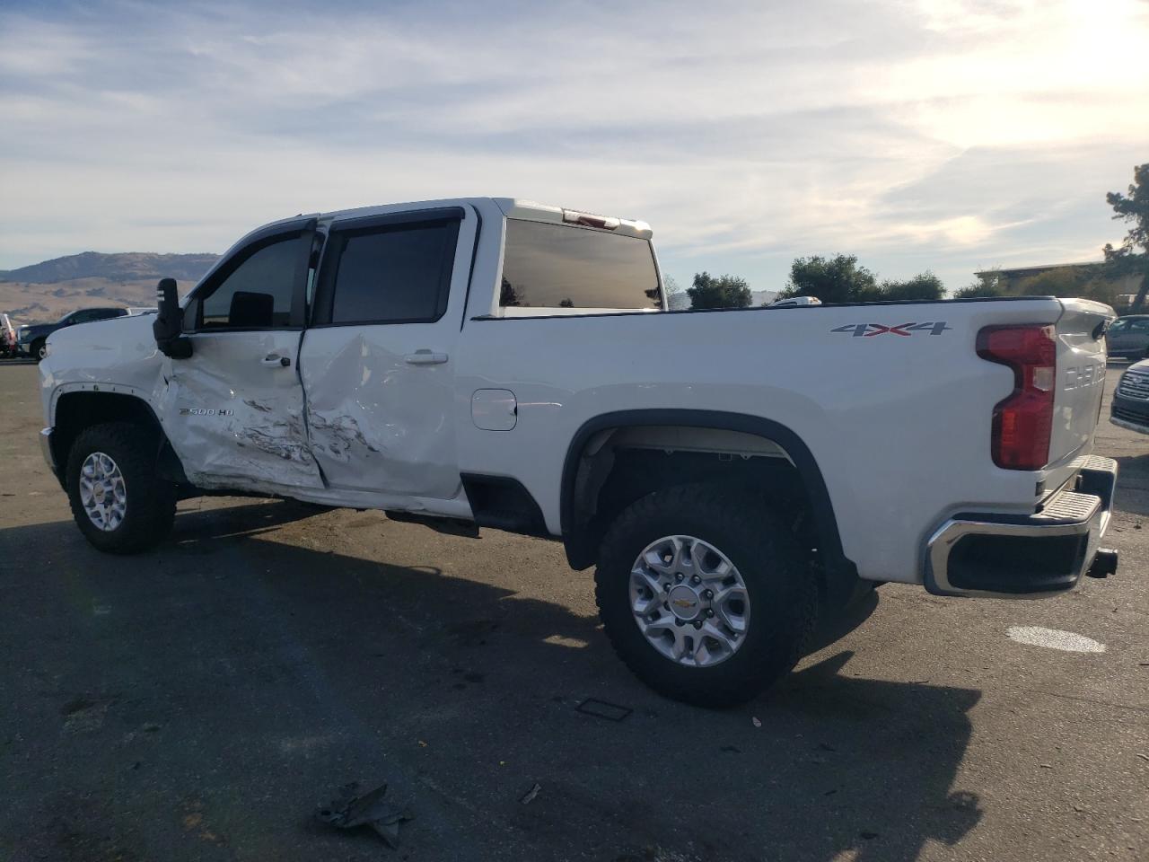 Image 2 of 2021 CHEVROLET SILVERADO K2500 HEAVY DUTY LT 2021 with VIN 1GC1YNEY0MF312282