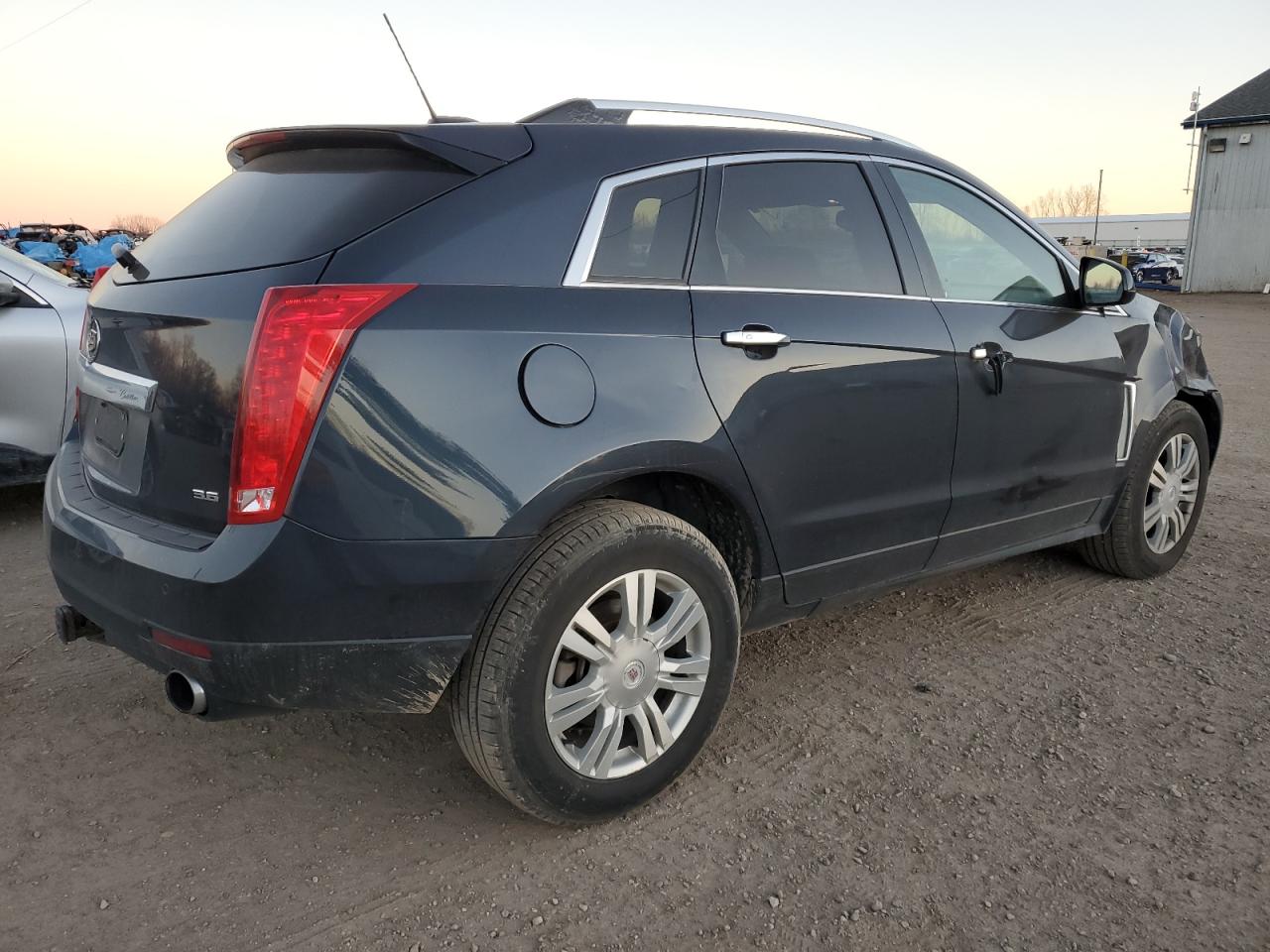 Image 3 of 2015 CADILLAC SRX LUXURY COLLECTION 2015 with VIN 3GYFNBE3XFS627861