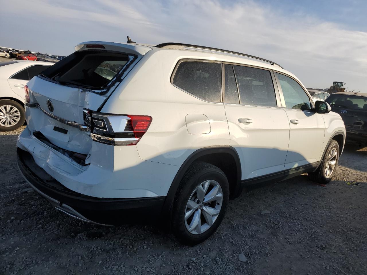 Image 3 of 2020 VOLKSWAGEN ATLAS S 2020 with VIN 1V2AP2CA9LC500868