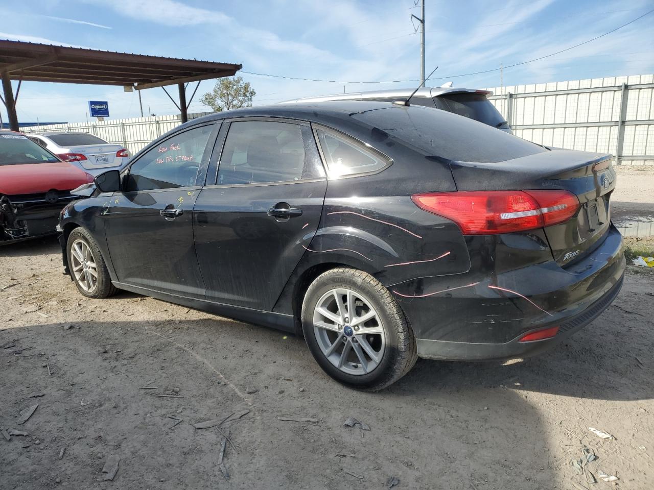 Image 2 of 2018 FORD FOCUS SE 2018 with VIN 1FADP3F28JL302360