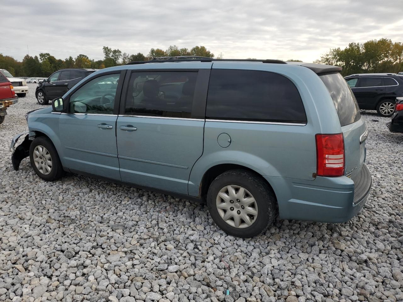 Image 2 of 2010 CHRYSLER TOWN & COUNTRY LX 2010 with VIN 2A4RR4DEXAR309678