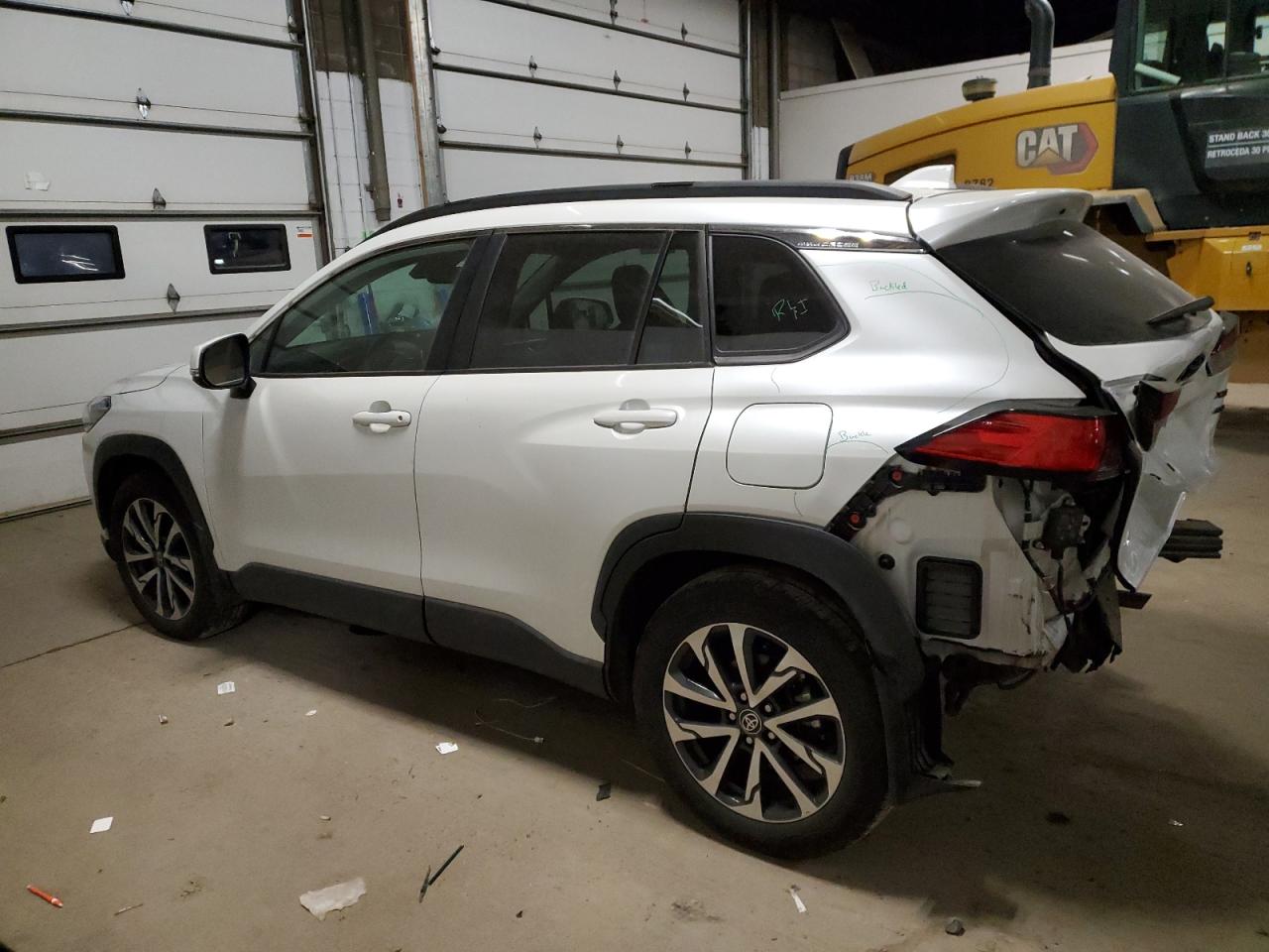 Obraz 2 z 2022 TOYOTA COROLLA CROSS XLE 2022 z VIN 7MUDAABG2NV002289