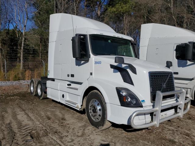 Image 1 of 2016 VOLVO VN VNL 2016 with VIN 4V4NC9EH2GN963743