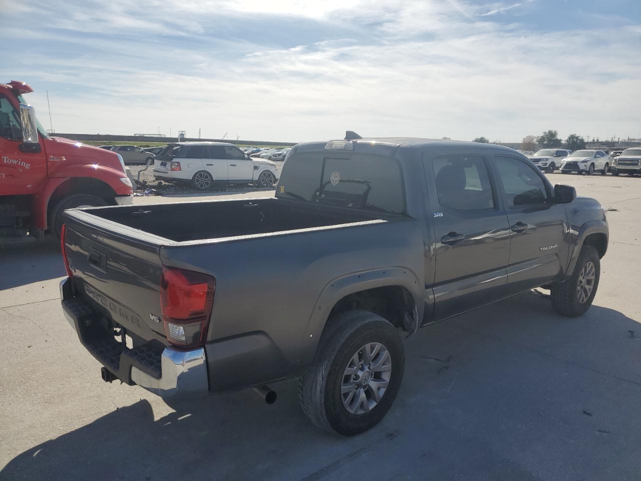 Изображение 3 2018 TOYOTA TACOMA DOUBLE CAB 2018 с VIN 5TFCZ5AN0JX128239