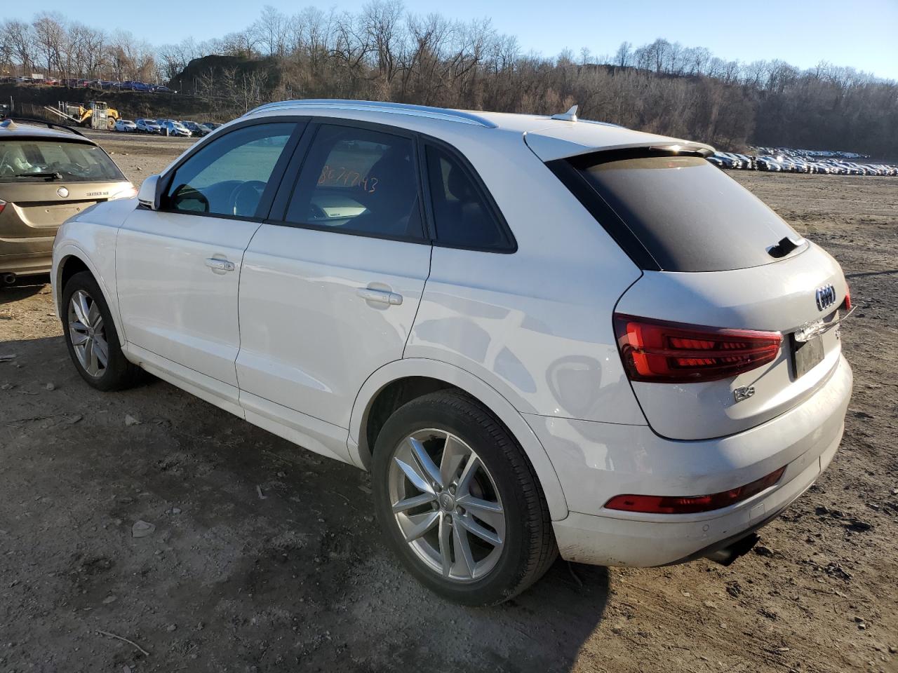 Obraz 2 z 2017 AUDI Q3 PREMIUM 2017 z VIN WA1ECCFS6HR006135