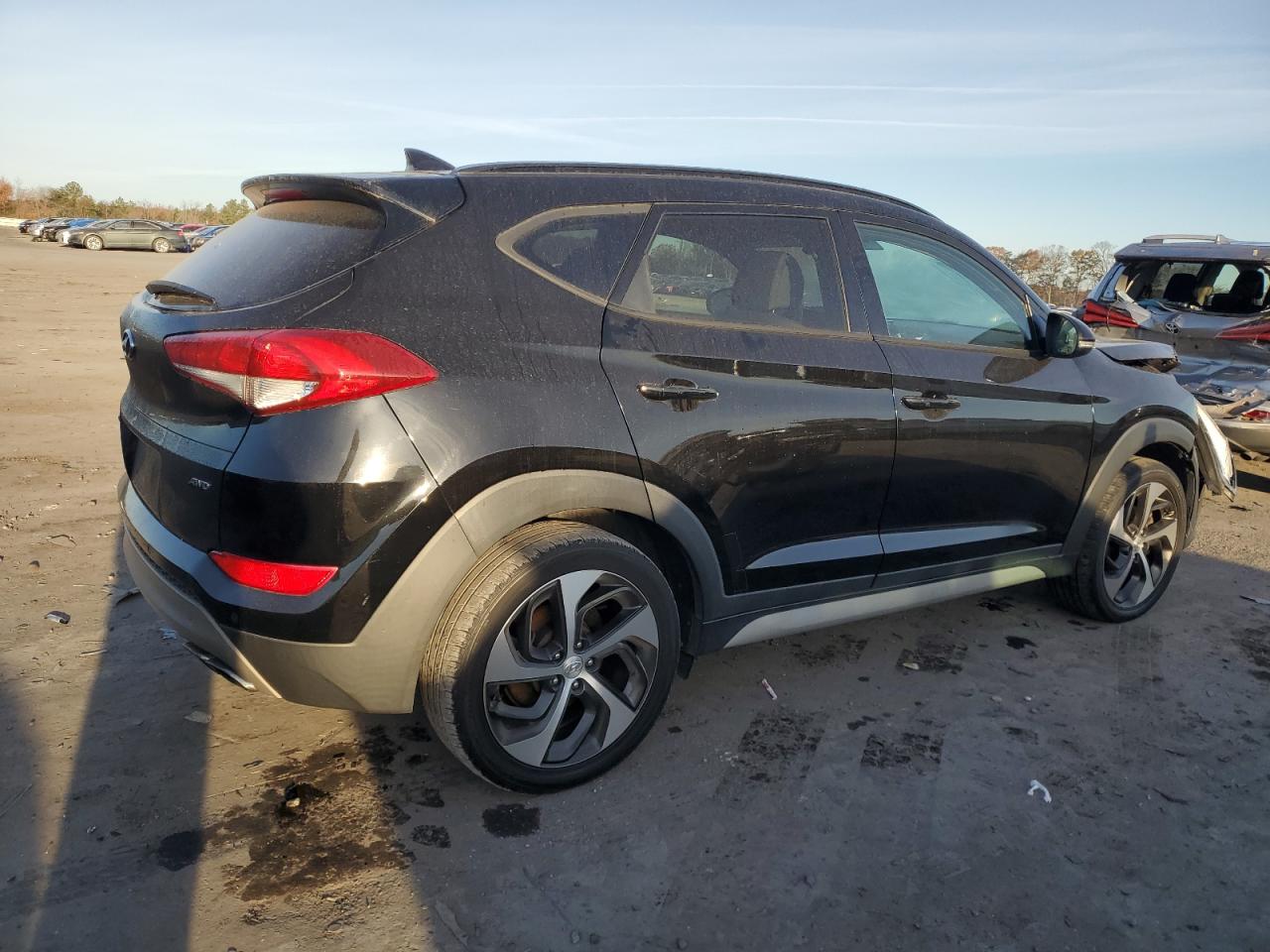 Image 3 of 2018 HYUNDAI TUCSON VALUE 2018 with VIN KM8J3CA20JU707246