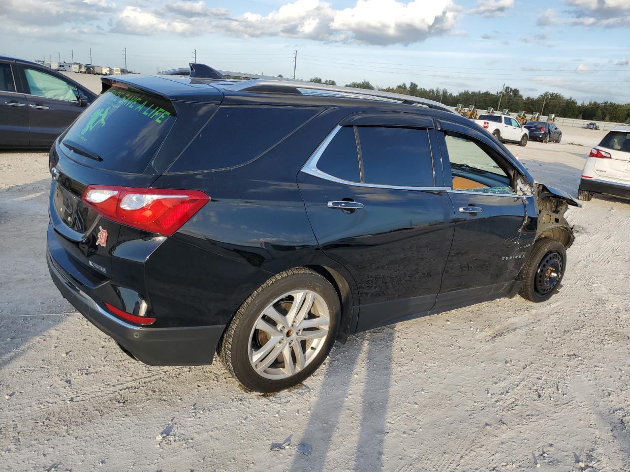 Изображение 3 2018 CHEVROLET EQUINOX PREMIER 2018 с VIN 2GNAXNEX2J6342746