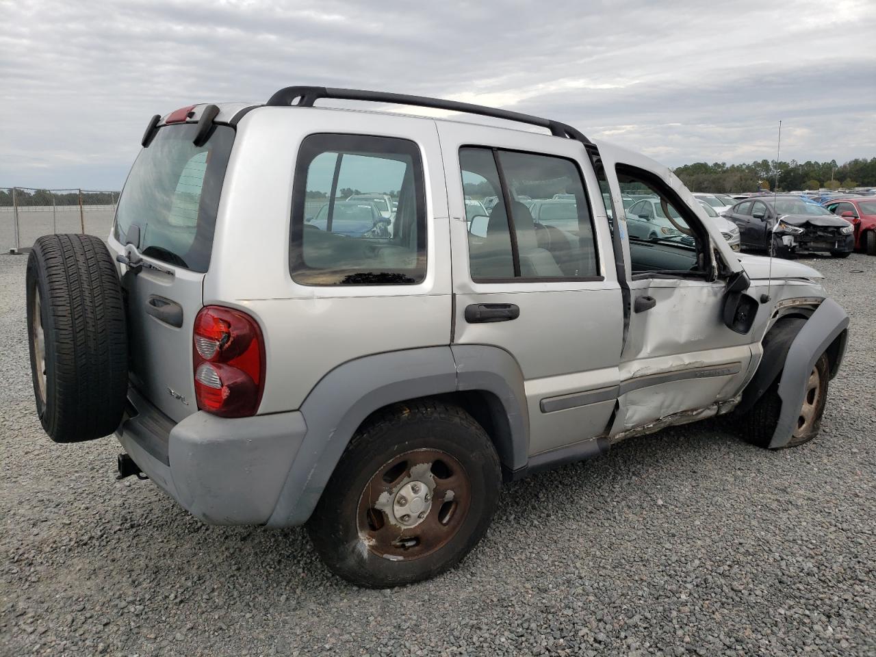 Image 3 of 2005 JEEP LIBERTY SPORT 2005 with VIN 1J4GK48K45W641995