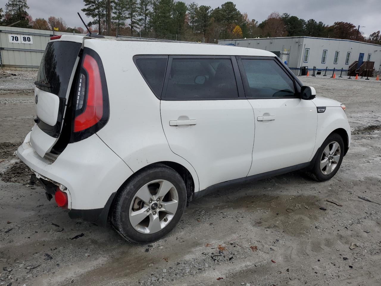 Obraz 3 z 2018 KIA SOUL  2018 z VIN KNDJN2A26J7889140