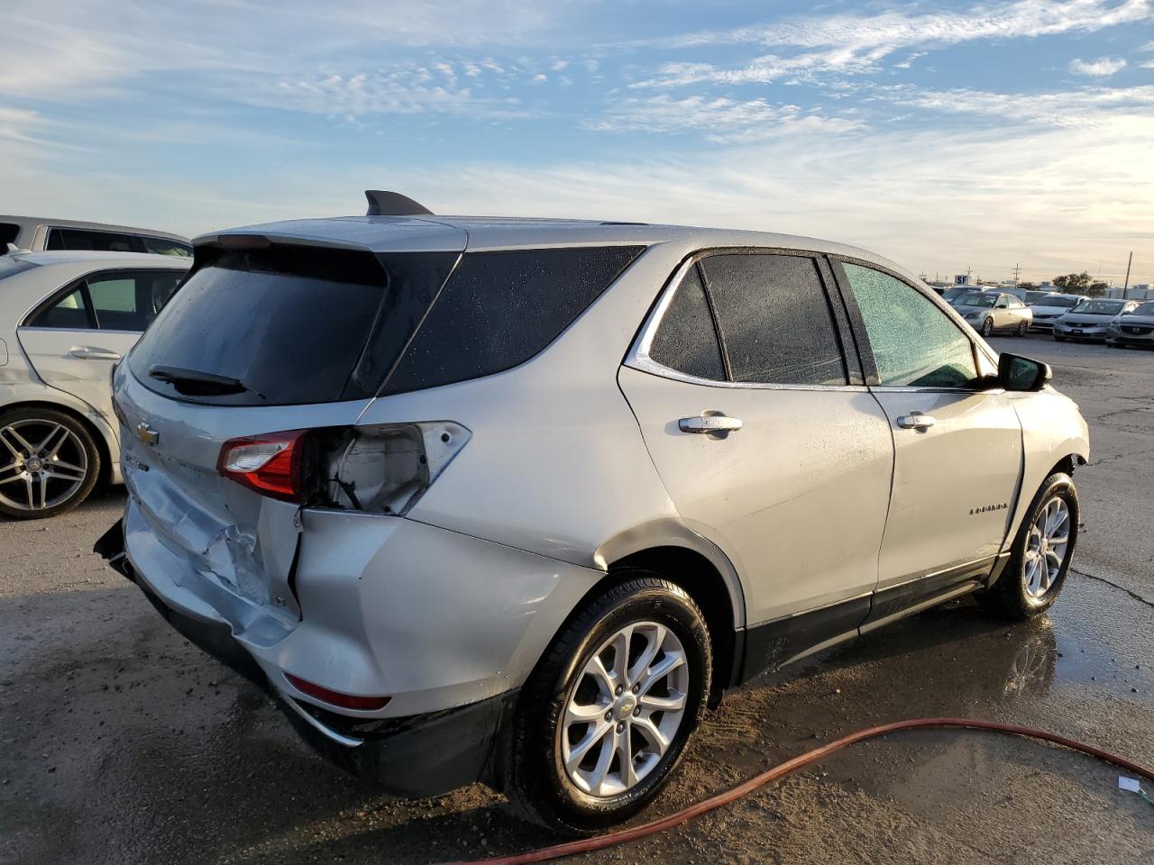 Image 3 of 2019 CHEVROLET EQUINOX LT 2019 with VIN 3GNAXKEV0KL179993