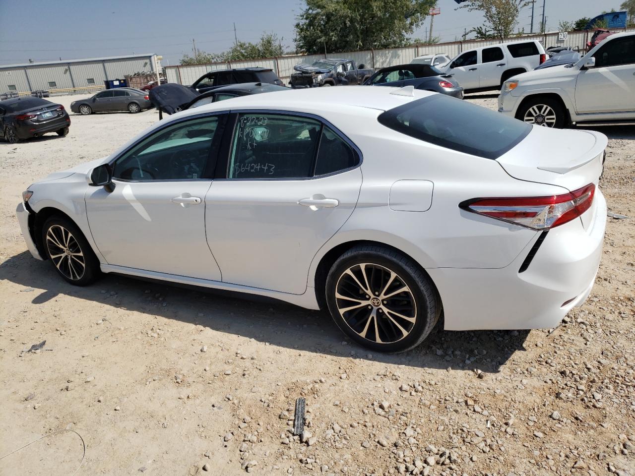 Obraz 2 z 2020 TOYOTA CAMRY SE 2020 z VIN 4T1G11AK5LU948372
