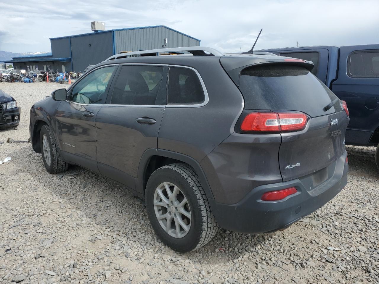 Image 2 of 2016 JEEP CHEROKEE LATITUDE 2016 with VIN 1C4PJMCB7GW227578