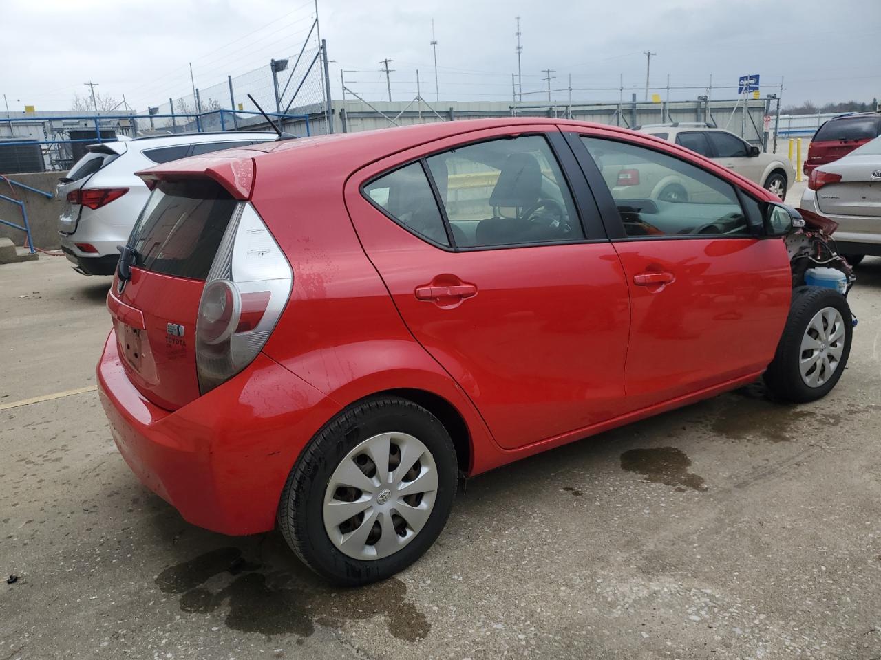 Image 3 of 2013 TOYOTA PRIUS C  2013 with VIN JTDKDTB35D1539008