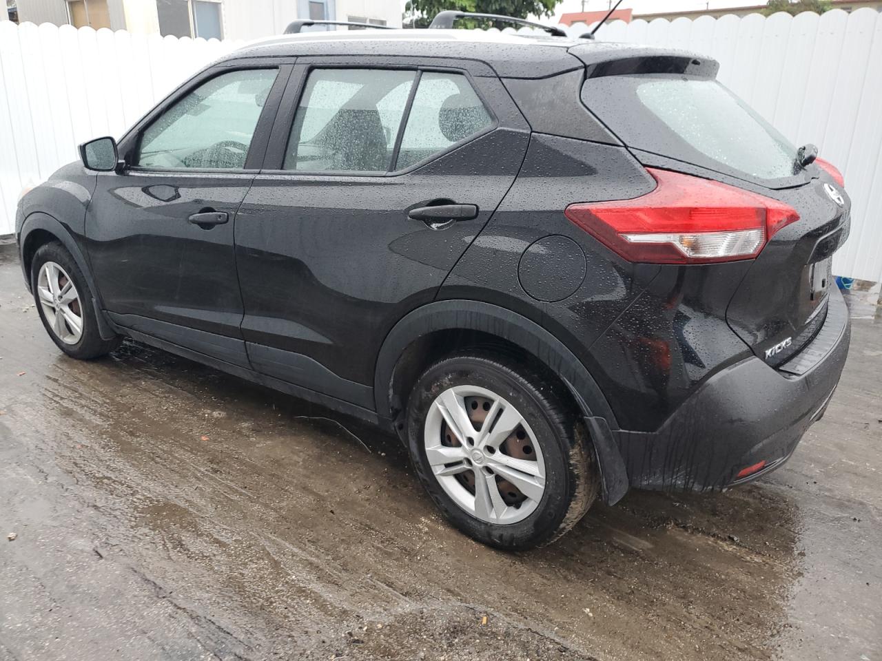 Image 2 of 2019 NISSAN KICKS S 2019 with VIN 3N1CP5CUXKL563893