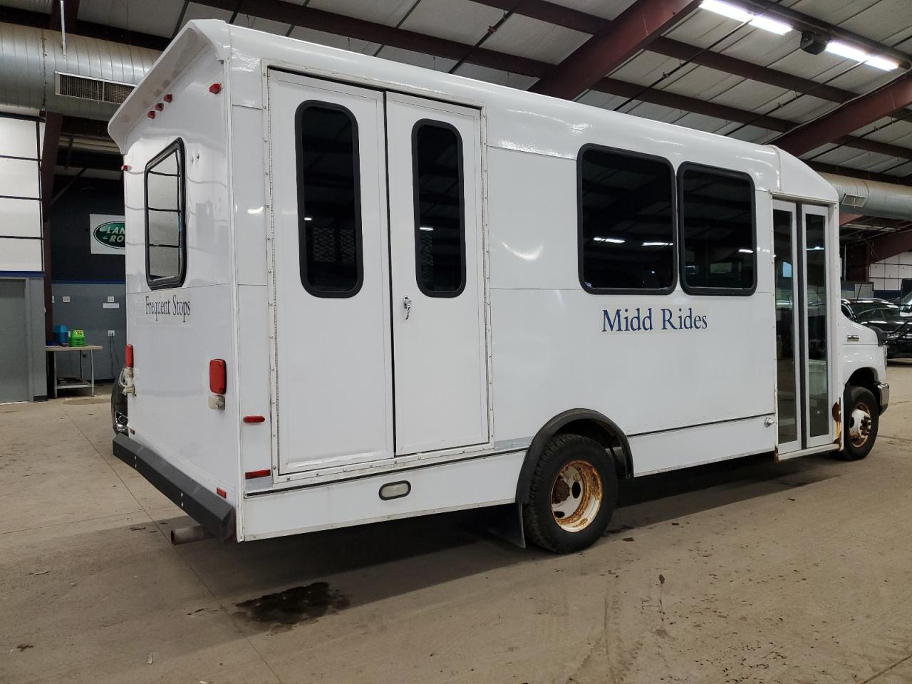 Image 3 of 2012 FORD ECONOLINE E350 SUPER DUTY CUTAWAY VAN 2012 with VIN 1FDEE3FS7CDB18895