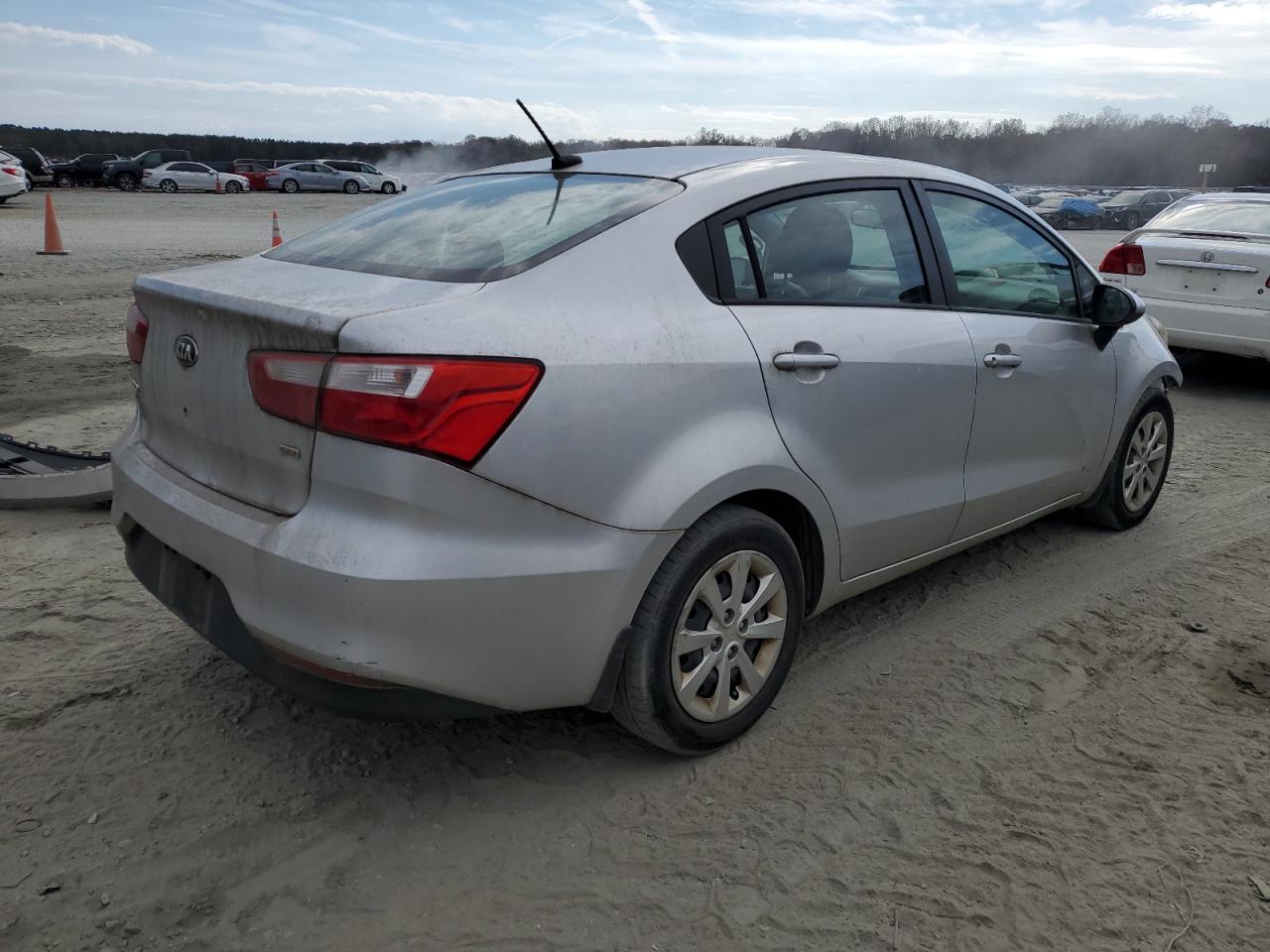 Obraz 3 z 2016 KIA RIO LX 2016 z VIN KNADM4A35G6640604