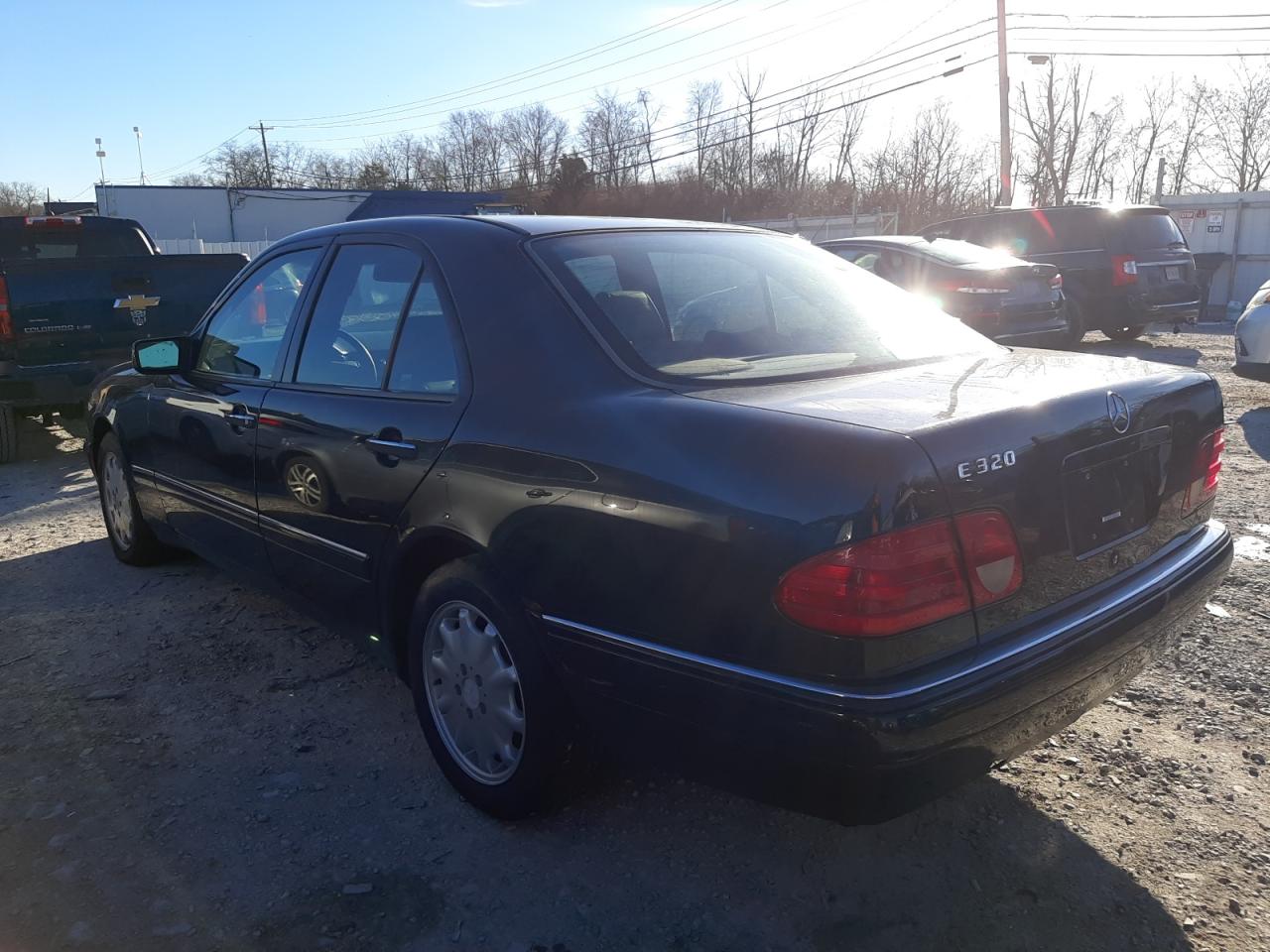Image 2 of 1998 MERCEDES-BENZ E 320 4MATIC 1998 with VIN WDBJF82F7WX011336