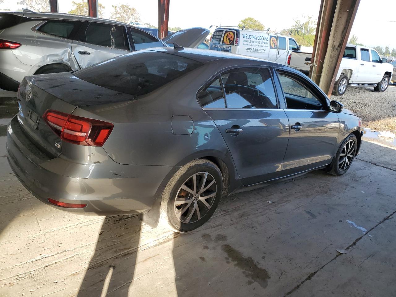 Image 3 of 2017 VOLKSWAGEN JETTA SE 2017 with VIN 3VWDB7AJ8HM392758