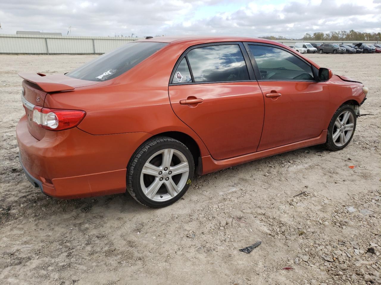 Image 3 of 2013 TOYOTA COROLLA BASE 2013 with VIN 2T1BU4EE6DC085687