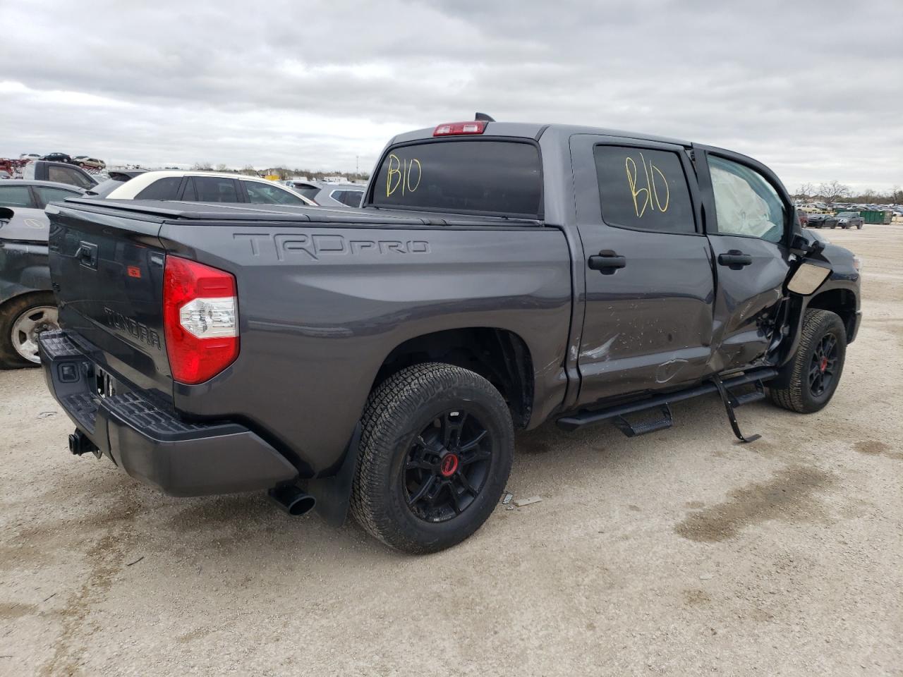 Obraz 3 z 2021 TOYOTA TUNDRA CREWMAX SR5 2021 z VIN 5TFDY5F17MX029175