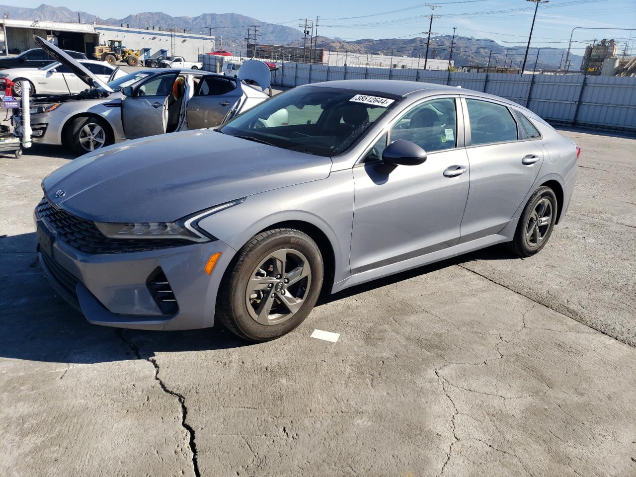 Изображение 1 2021 KIA K5 LXS 2021 с VIN 5XXG14J24MG051377