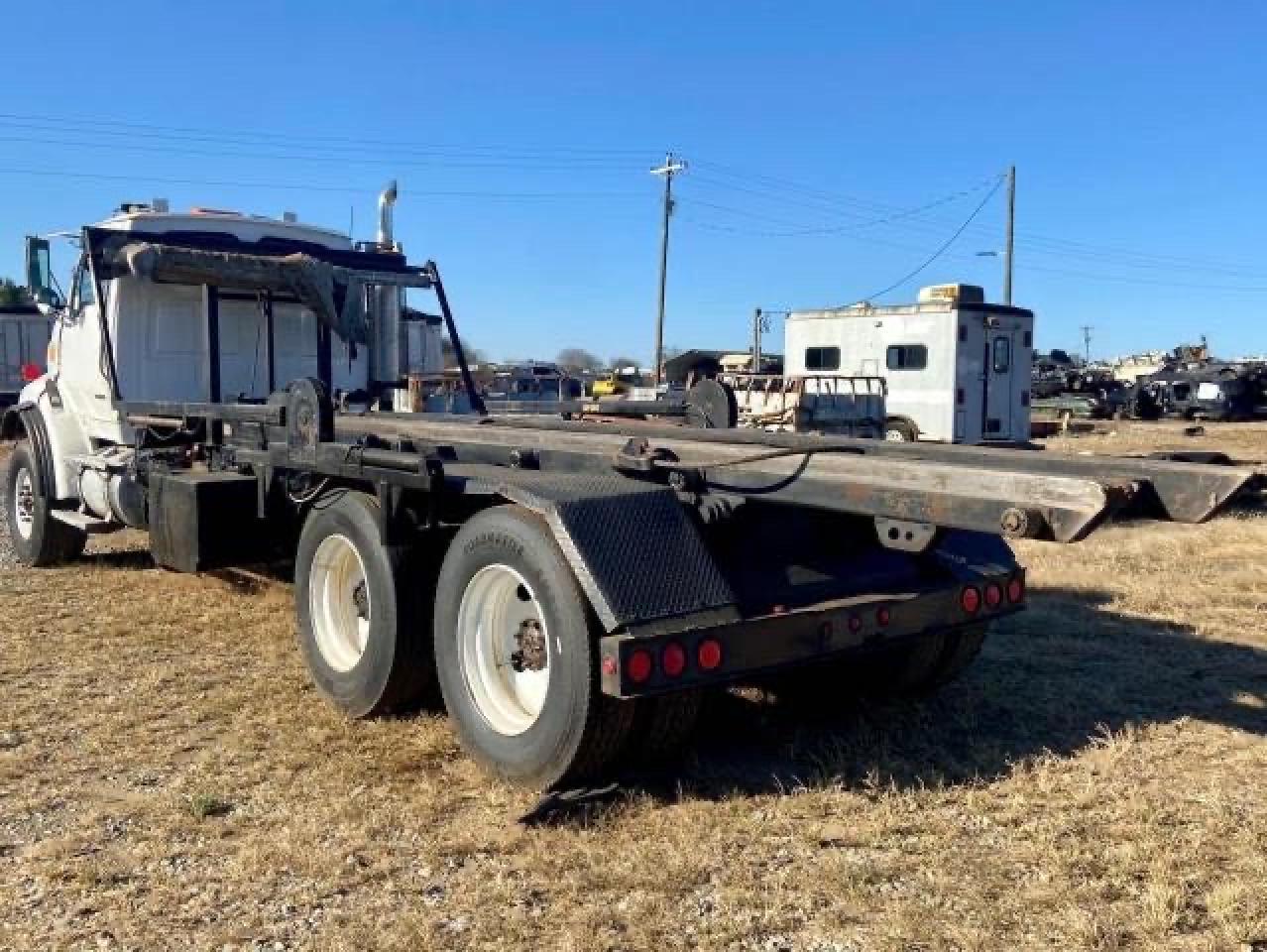 Image 3 of 2006 STERLING TRUCK L 9500 2006 with VIN 2FZHAZCV16AU60442